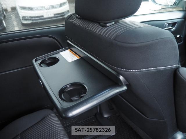 Toyota VOXY 2017-07 8816985-16