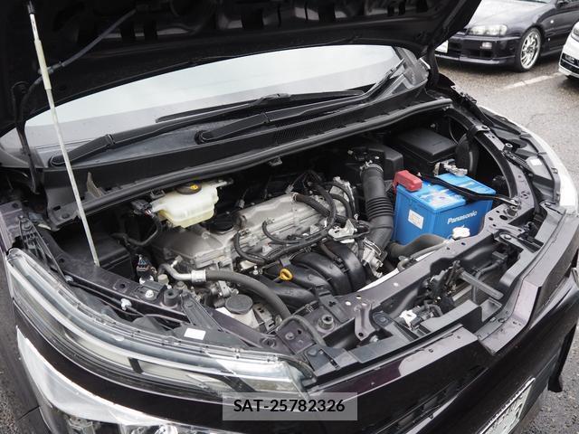 Toyota VOXY 2017-07 8816985-19