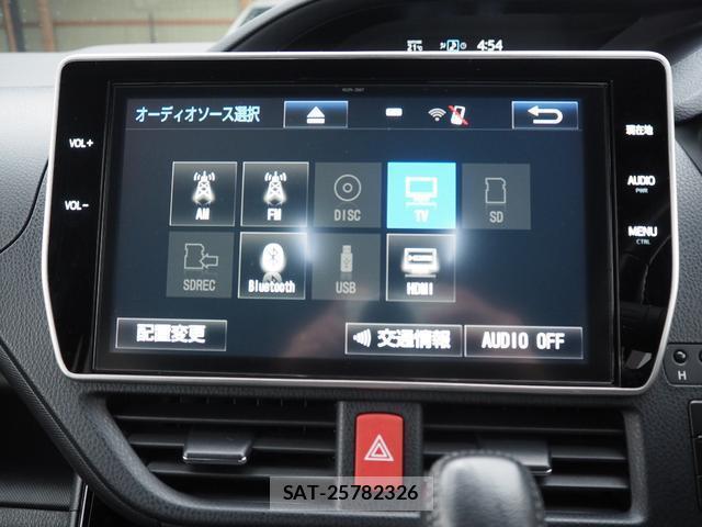 Toyota VOXY 2017-07 8816985-2