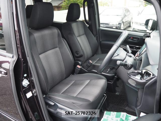 Toyota VOXY 2017-07 8816985-7