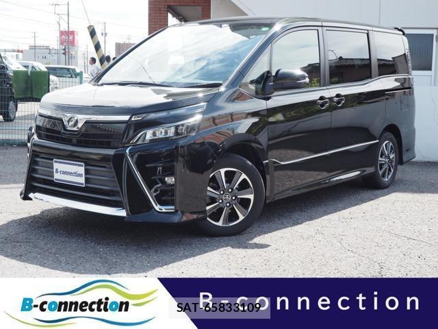 Toyota VOXY 2017-10 8816986-0