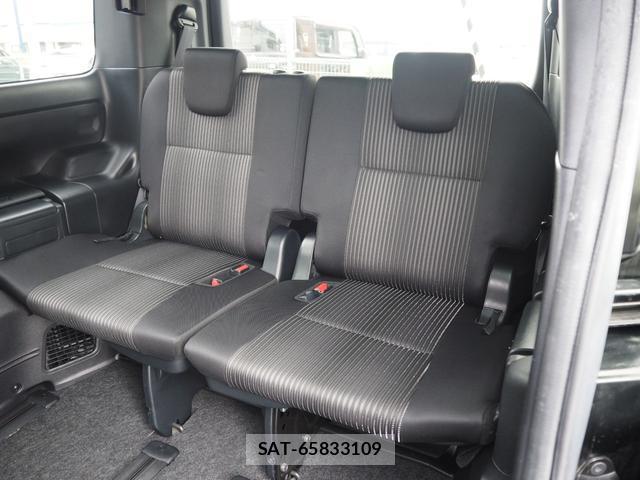 Toyota VOXY 2017-10 8816986-10