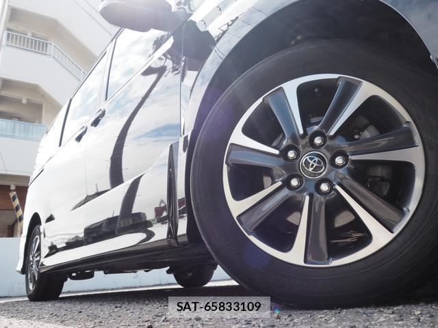 Toyota VOXY 2017-10 8816986-6