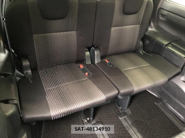 Toyota VOXY 2018-02 8817015-8