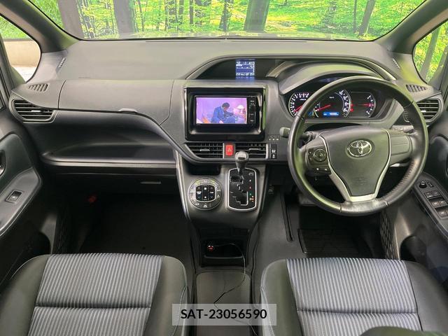 Toyota VOXY 2015-09 8817044-1