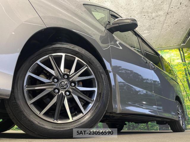 Toyota VOXY 2015-09 8817044-13