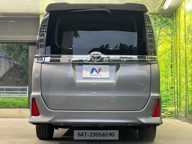 Toyota VOXY 2015-09 8817044-15