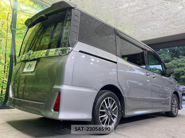Toyota VOXY 2015-09 8817044-17