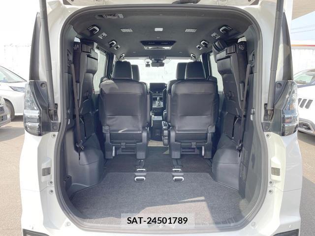 Toyota VOXY 2024-02 8817187-10