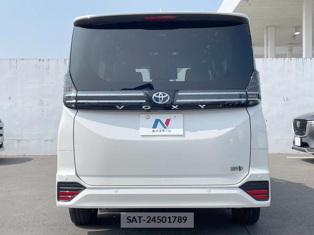 Toyota VOXY 2024-02 8817187-15