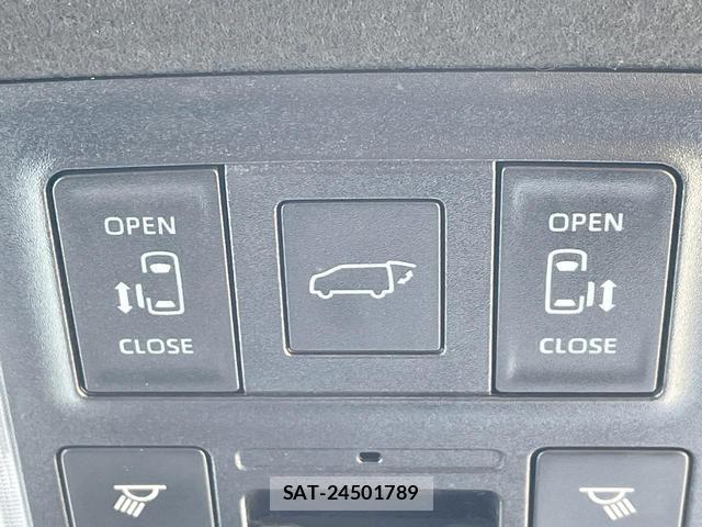 Toyota VOXY 2024-02 8817187-4