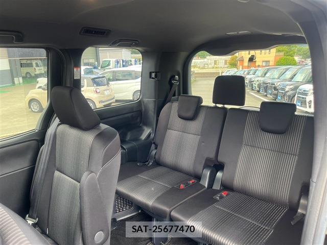 Toyota VOXY 2020-10 8817203-15