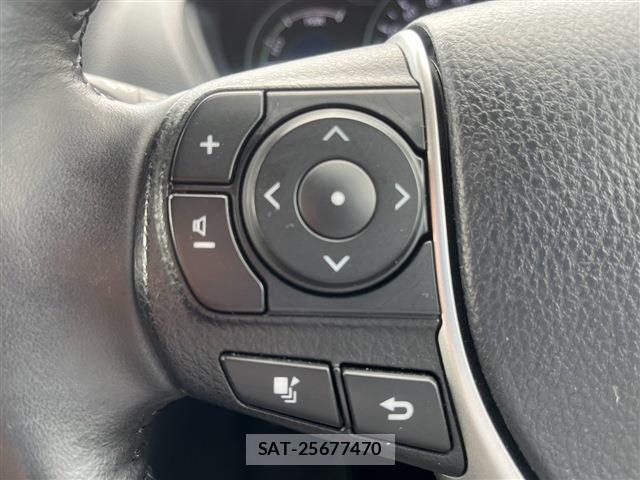 Toyota VOXY 2020-10 8817203-19