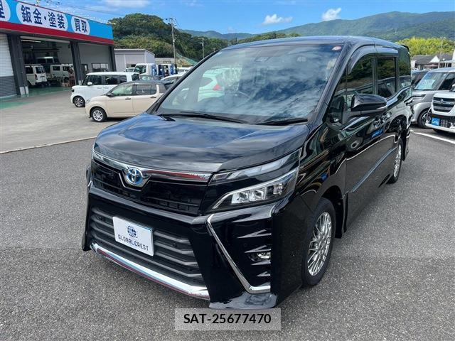 Toyota VOXY 2020-10 8817203-2