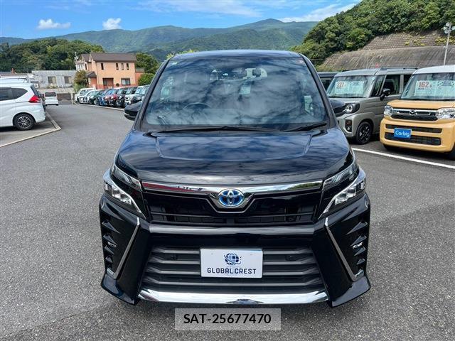 Toyota VOXY 2020-10 8817203-3