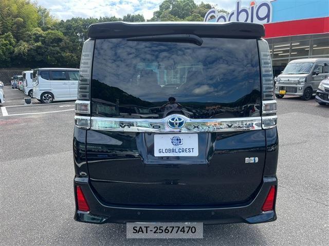 Toyota VOXY 2020-10 8817203-6