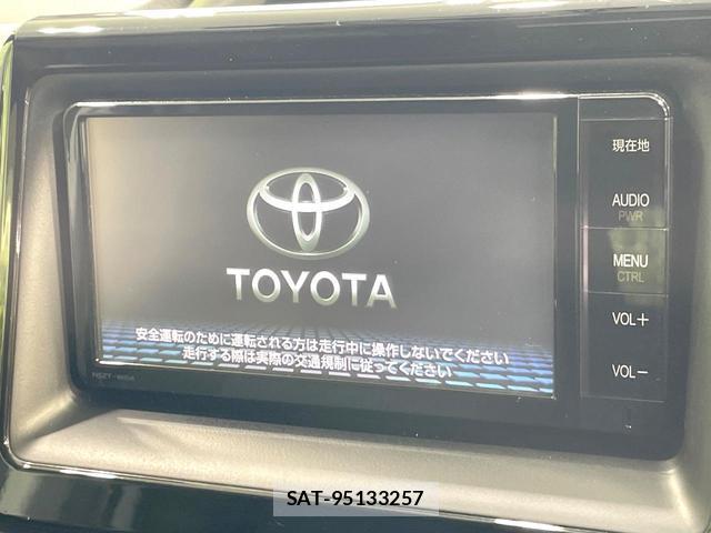 Toyota VOXY 2015-10 8817224-2