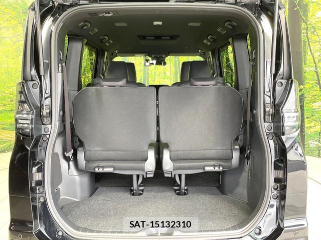 Toyota VOXY 2023-10 8817243-10