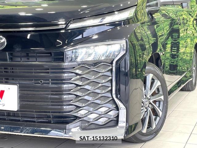 Toyota VOXY 2023-10 8817243-12