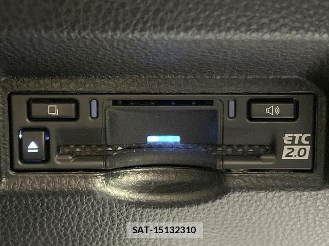 Toyota VOXY 2023-10 8817243-6