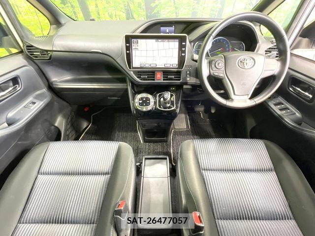 Toyota VOXY 2016-10 8817261-1