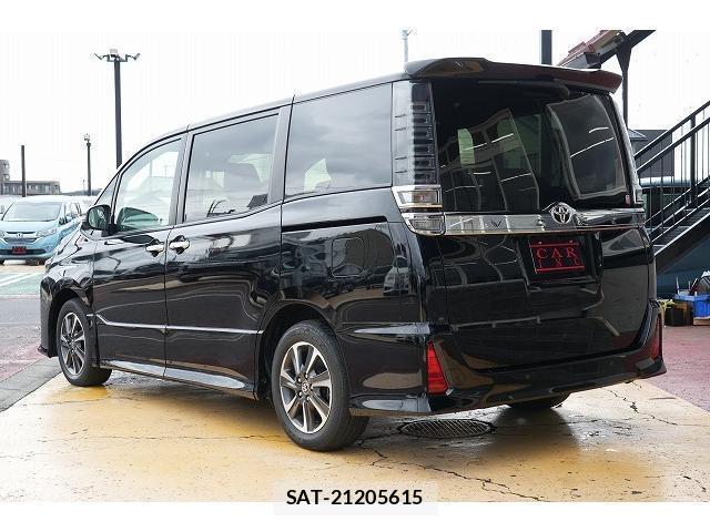 Toyota VOXY 2020-09 8817295-1