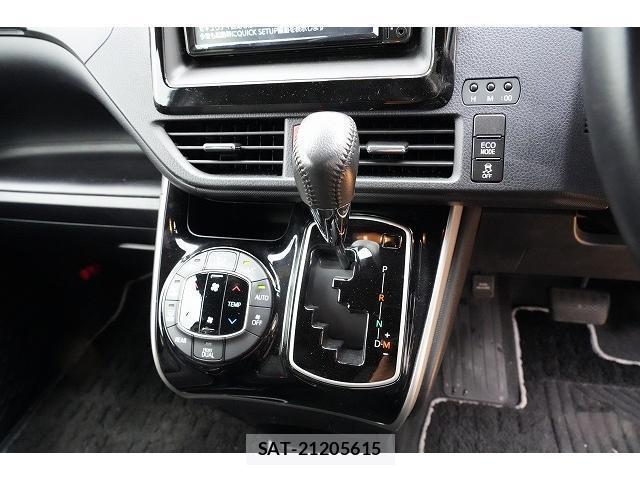 Toyota VOXY 2020-09 8817295-10