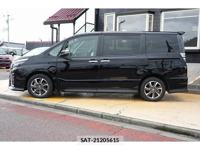 Toyota VOXY 2020-09 8817295-2