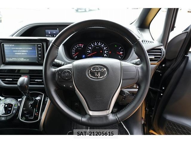 Toyota VOXY 2020-09 8817295-5