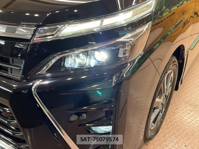 Toyota VOXY 2020-12 8817365-12