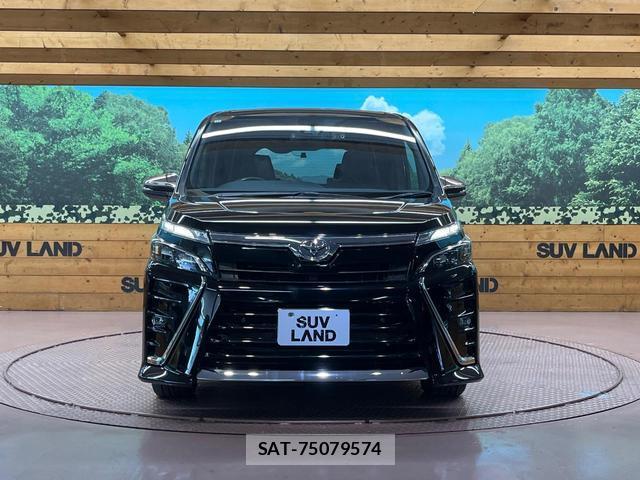 Toyota VOXY 2020-12 8817365-14