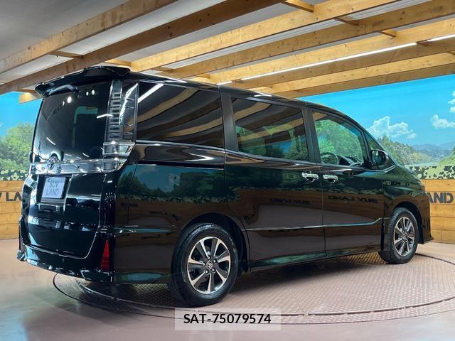 Toyota VOXY 2020-12 8817365-16