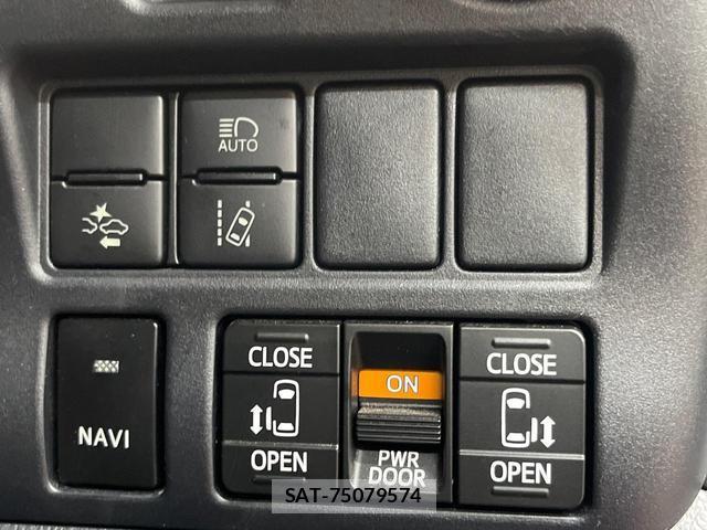 Toyota VOXY 2020-12 8817365-4