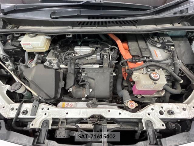 Toyota VOXY 2019-08 8817369-17