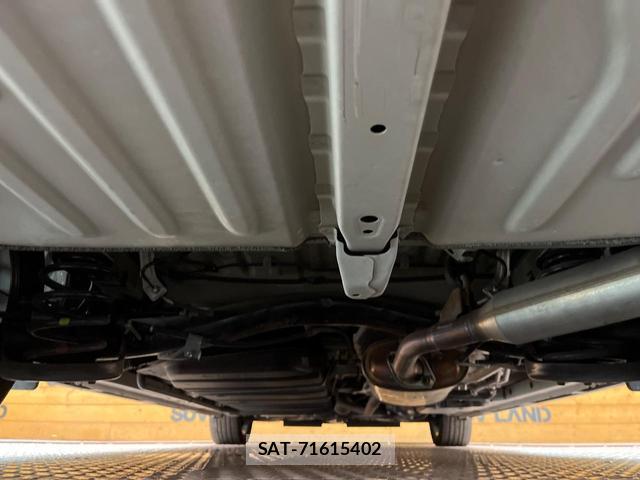 Toyota VOXY 2019-08 8817369-18