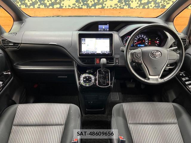 Toyota VOXY 2017-09 8817373-1