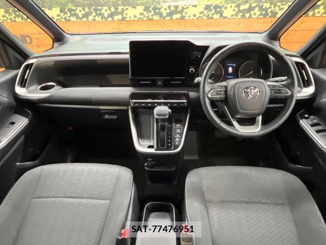 Toyota VOXY 2024-07 8817374-1