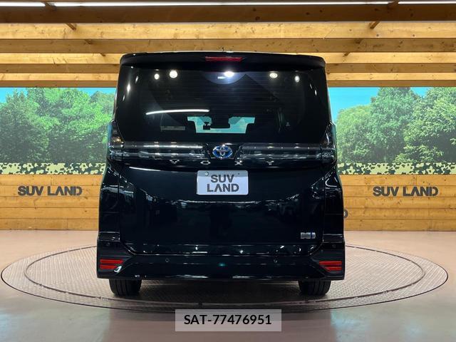 Toyota VOXY 2024-07 8817374-15
