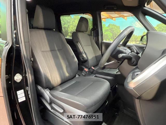 Toyota VOXY 2024-07 8817374-7