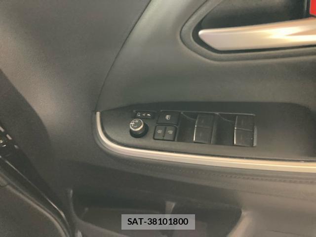 Toyota VOXY 2022-10 8817406-15