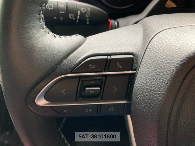 Toyota VOXY 2022-10 8817406-5
