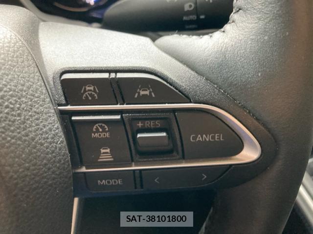 Toyota VOXY 2022-10 8817406-6