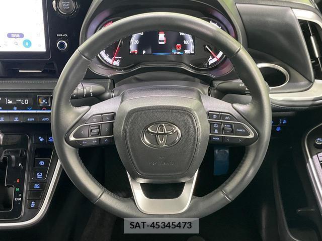 Toyota VOXY 2024-11 8817496-11