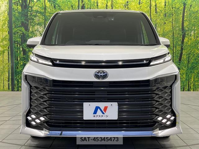 Toyota VOXY 2024-11 8817496-14
