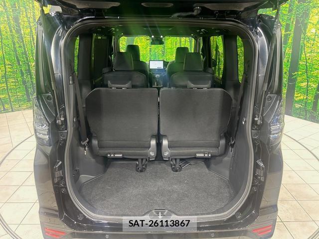 Toyota VOXY 2023-11 8817589-10