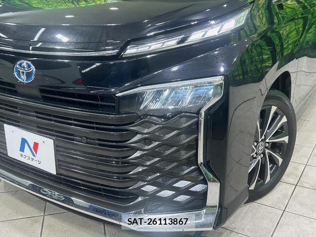 Toyota VOXY 2023-11 8817589-12