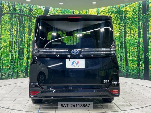 Toyota VOXY 2023-11 8817589-15