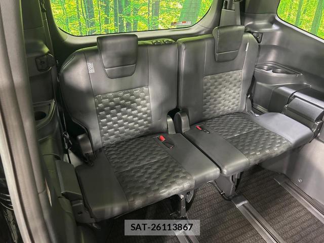 Toyota VOXY 2023-11 8817589-9