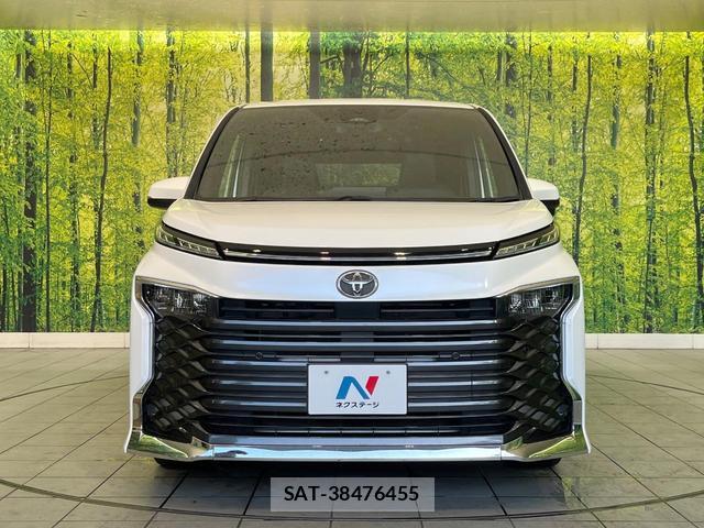 Toyota VOXY 2023-01 8817651-14
