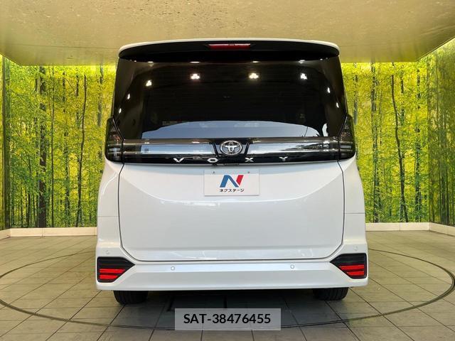 Toyota VOXY 2023-01 8817651-15